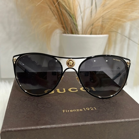 Versace Accessories - 🔥SOLD🔥💛Versace
Women's Polarized Brow Bar Cat Eye Sunglasses